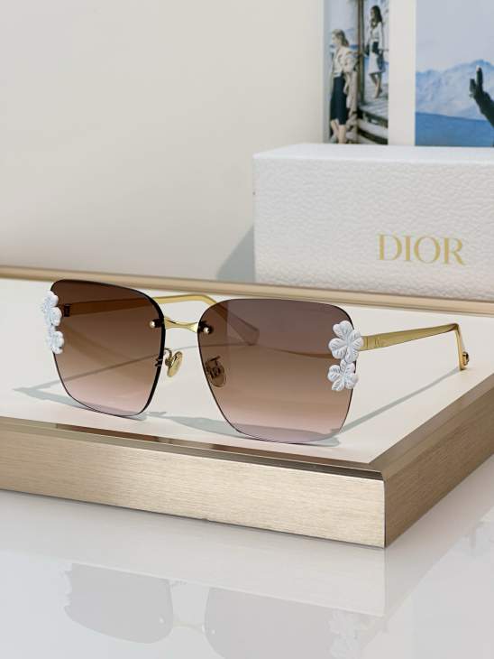 Picture of Dior Sunglasses _SKUfw80880233fw